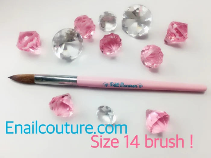 Coconut Petit Macaroon Nail Brush (size 14 acrylic kolinsky brush)