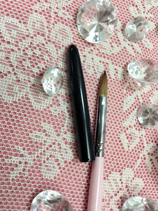 Licorice brush (size oval 8 kolinsky acrylic brush)